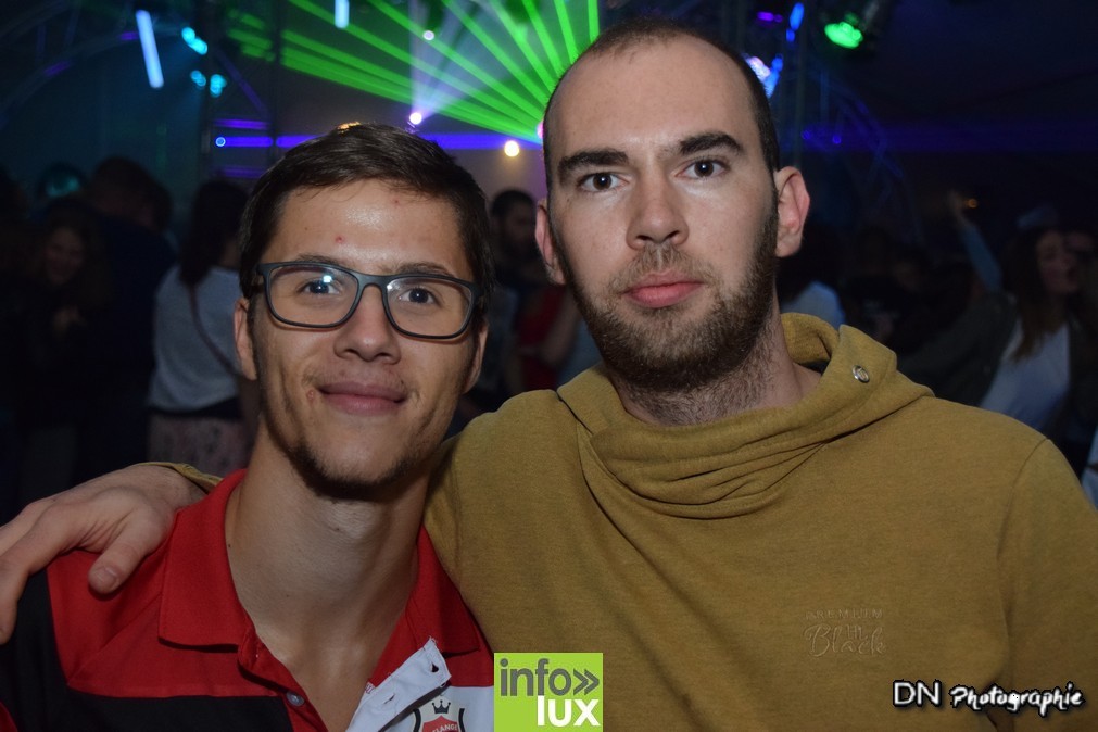 //media/jw_sigpro/users/0000002463/vance vendrdi/k 143